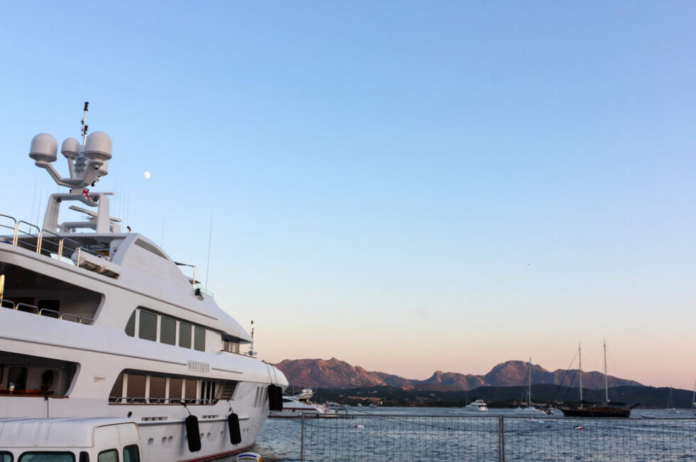 Immagine di un superyacht in costruzione
