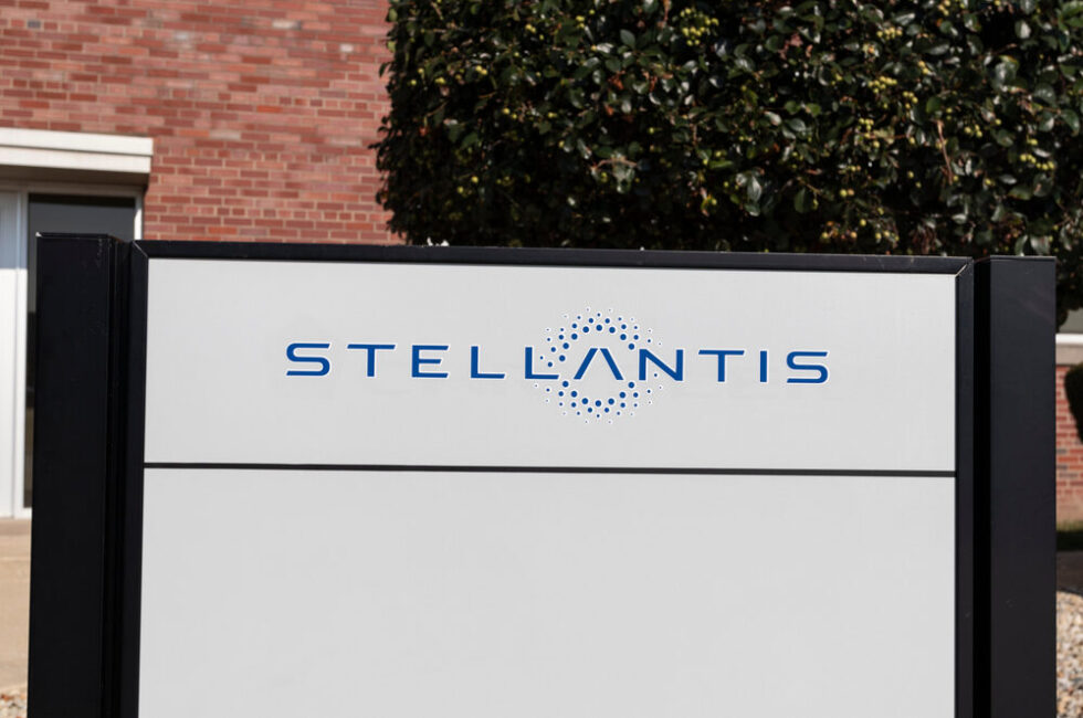 Stabilimenti Stellantis a Mirafiori e Pomigliano