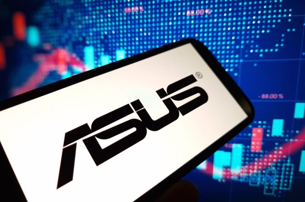 Asus Zenbook 14 (2026) in un ambiente di lavoro